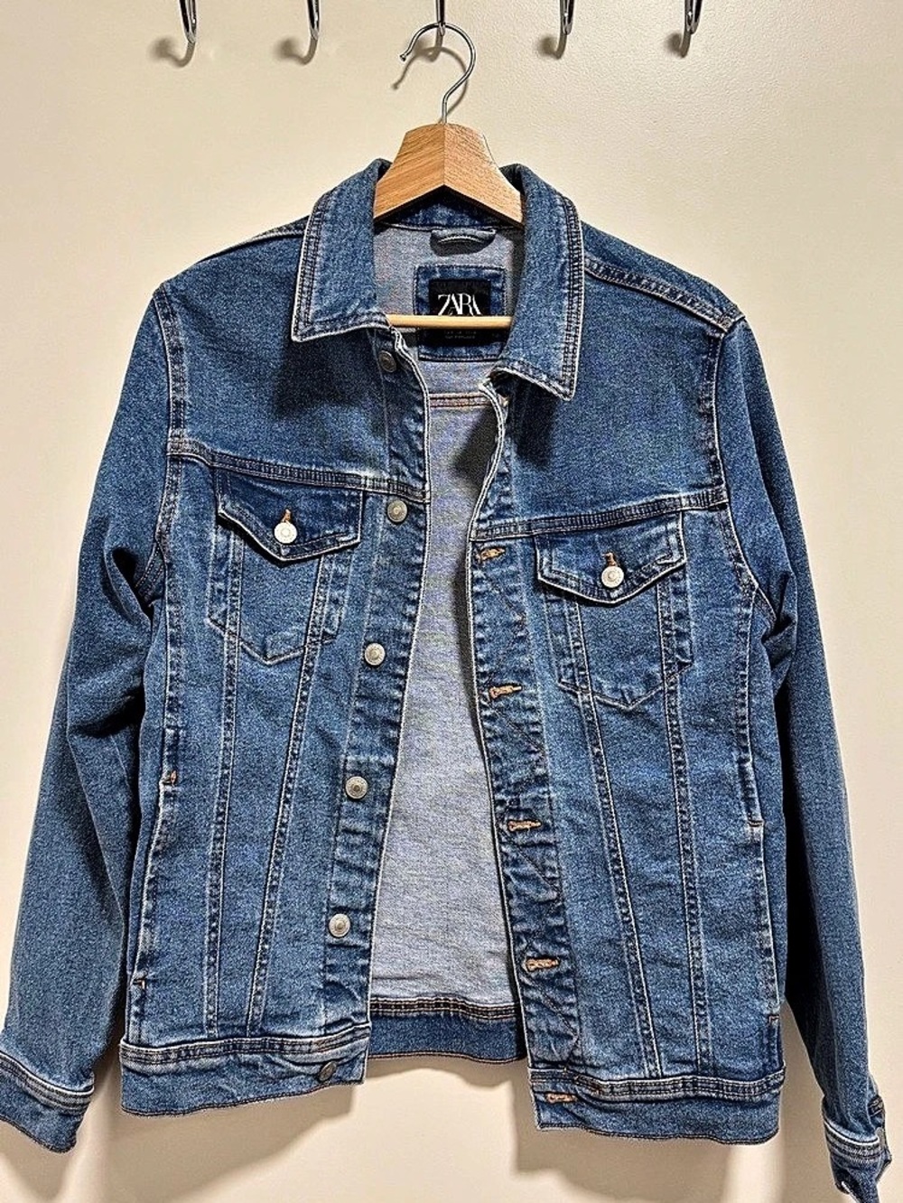 Zara Men’s Denim Jacket in Blue